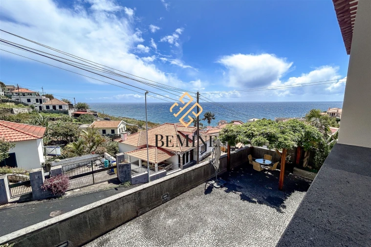 Moradia T3 para Venda em São Martinho Foto 4