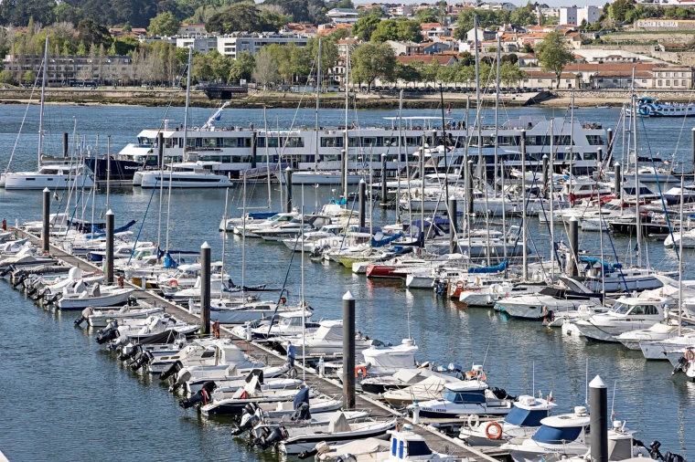 Apartamento T1 para Venda em Canidelo Foto 44