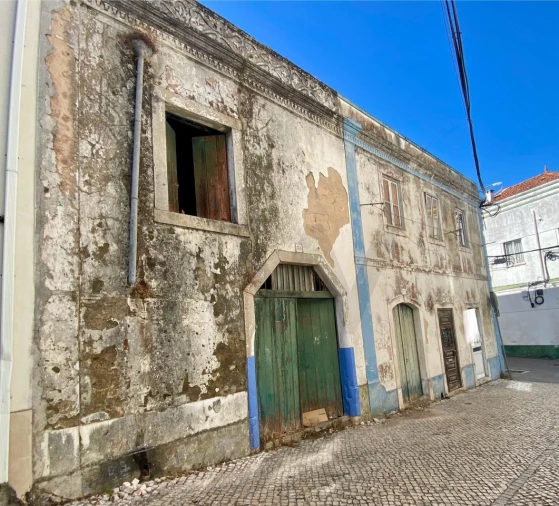 Moradia T5 para Venda em Valado dos Frades Foto 2