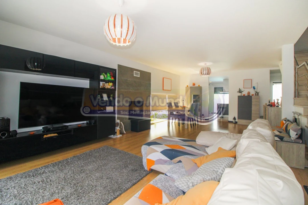 Moradia T3 para Venda em Atalaia e Alto Estanqueiro-Jardia Foto 5