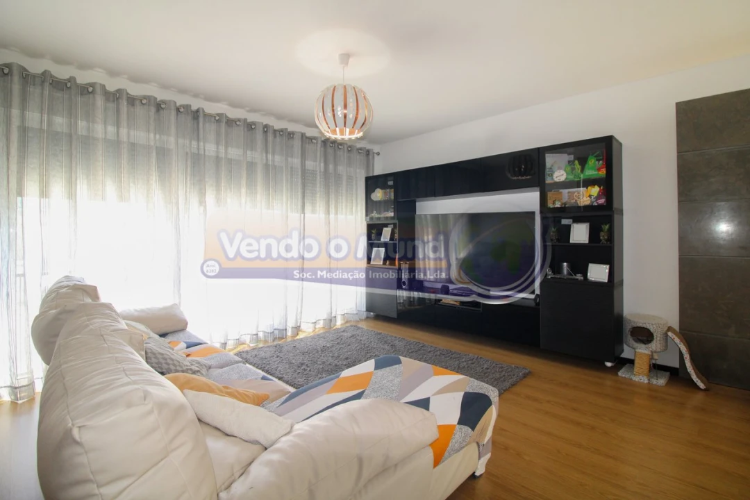 Moradia T3 para Venda em Atalaia e Alto Estanqueiro-Jardia Foto 3