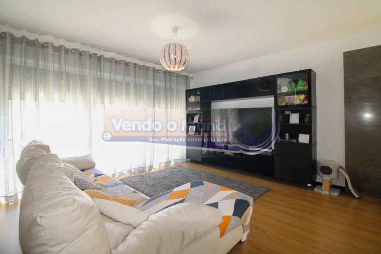 Moradia T3 para Venda em Atalaia e Alto Estanqueiro-Jardia Foto 3