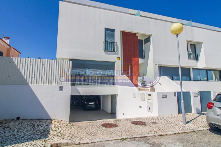 Moradia T3 para Venda em Atalaia e Alto Estanqueiro-Jardia Foto 2