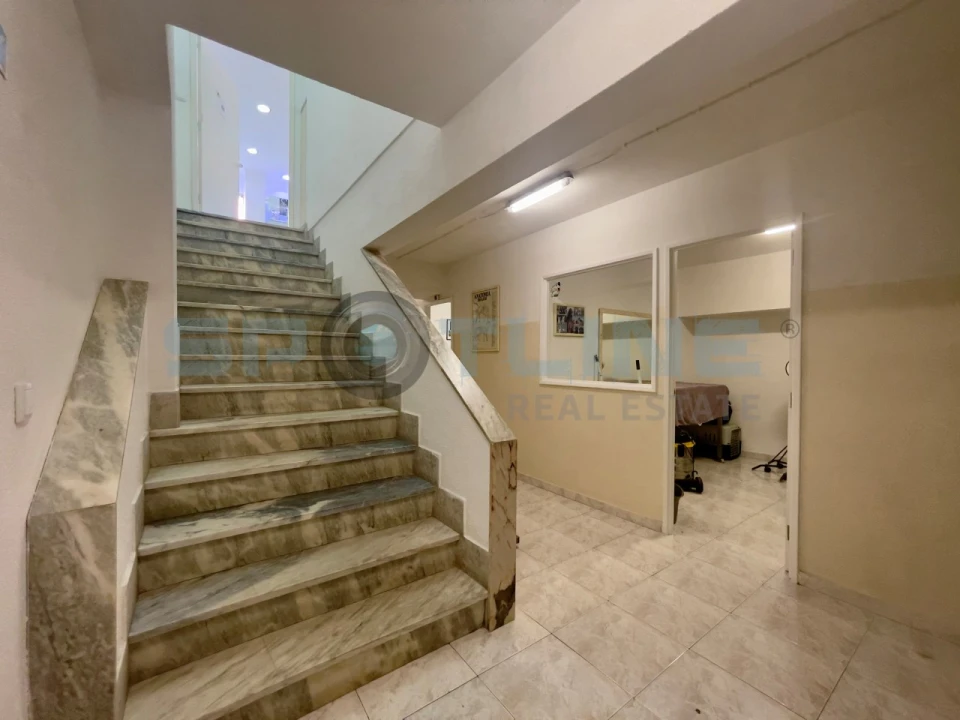 Loja para Arrendamento em Amora Foto 18