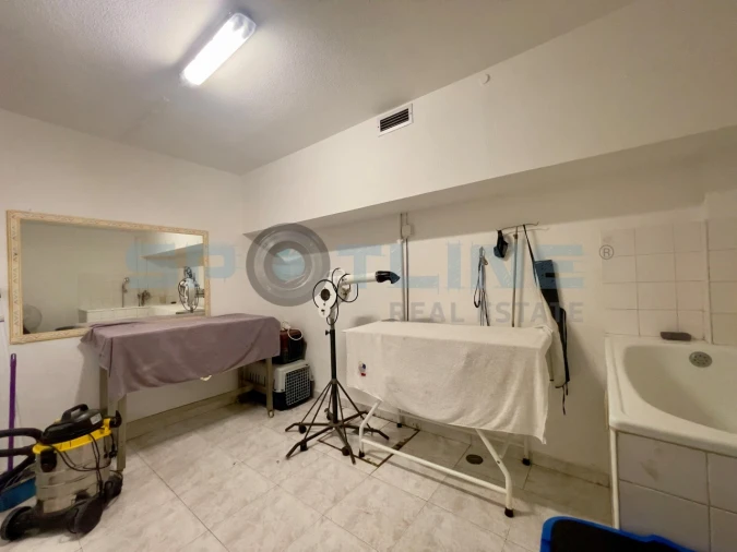 Loja para Arrendamento em Amora Foto 22