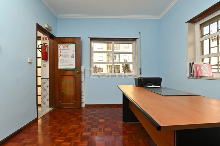 Moradia T8 para Venda em Cacém e São Marcos Foto 2