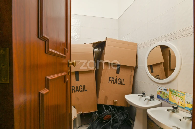 Moradia T8 para Venda em Cacém e São Marcos Foto 6