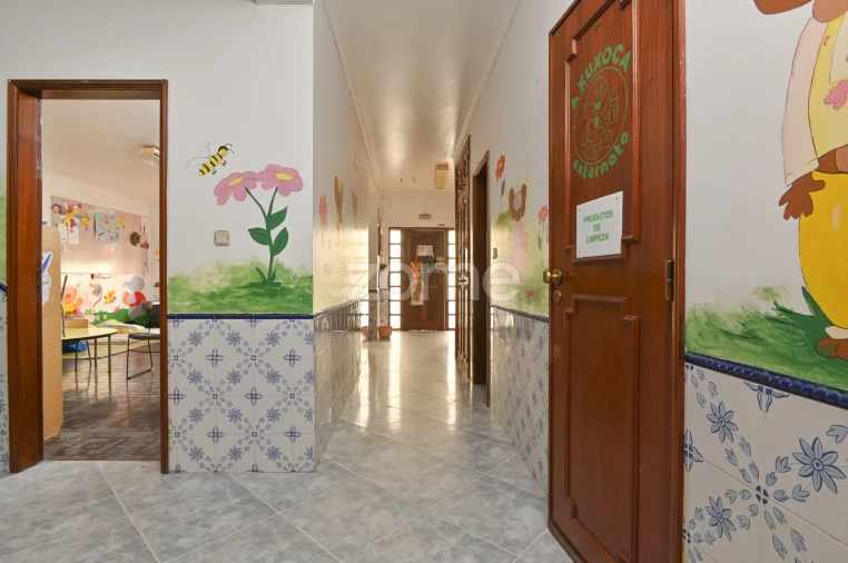 Moradia T8 para Venda em Cacém e São Marcos Foto 9