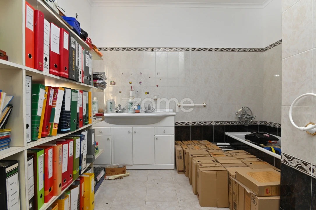 Moradia T8 para Venda em Cacém e São Marcos Foto 3