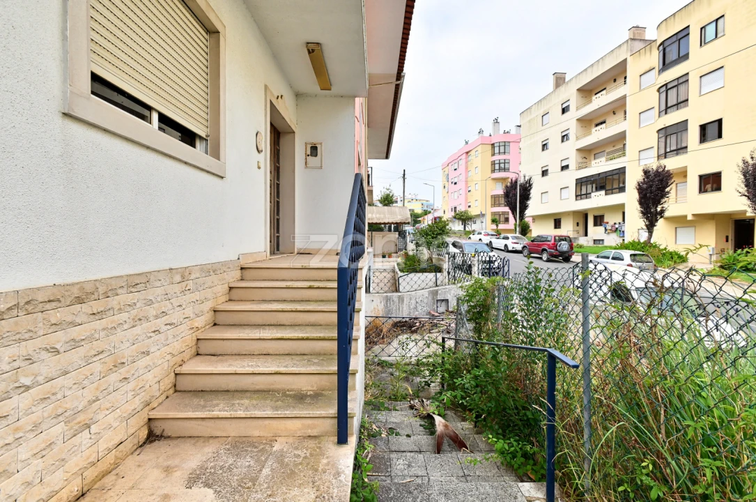 Moradia T8 para Venda em Cacém e São Marcos Foto 34