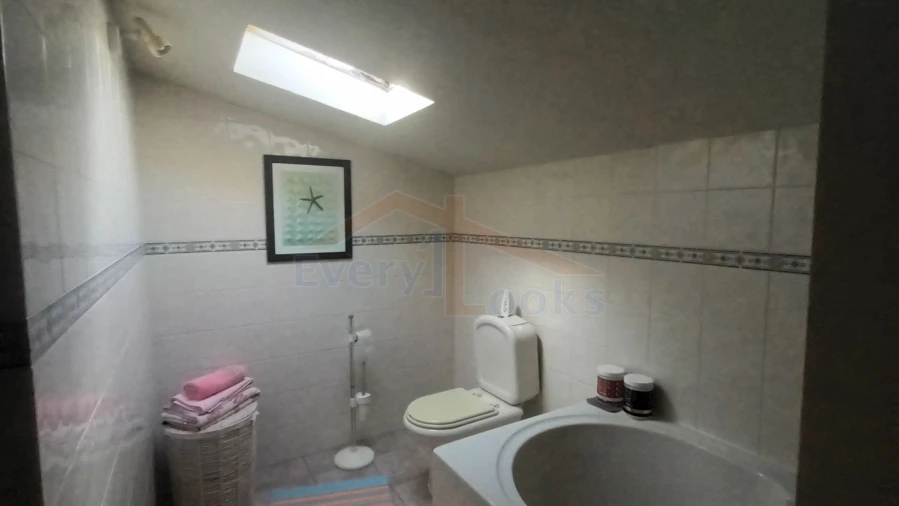 Moradia T3 para Venda em Atouguia da Baleia Foto 17