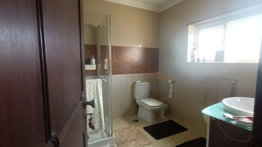 Moradia T3 para Venda em Atouguia da Baleia Foto 28