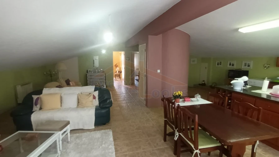 Moradia T3 para Venda em Atouguia da Baleia Foto 9