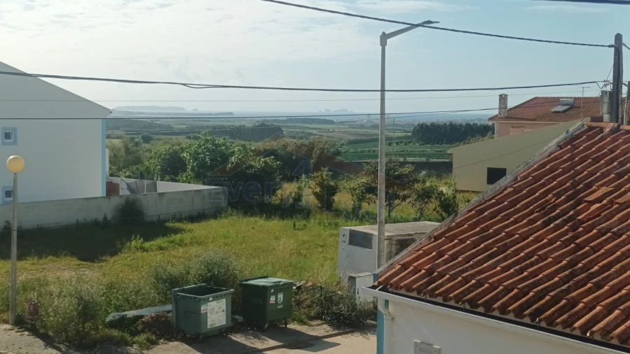Moradia T3 para Venda em Atouguia da Baleia Foto 20