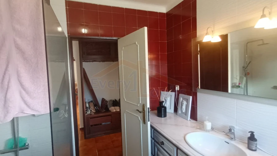 Moradia T3 para Venda em Atouguia da Baleia Foto 46