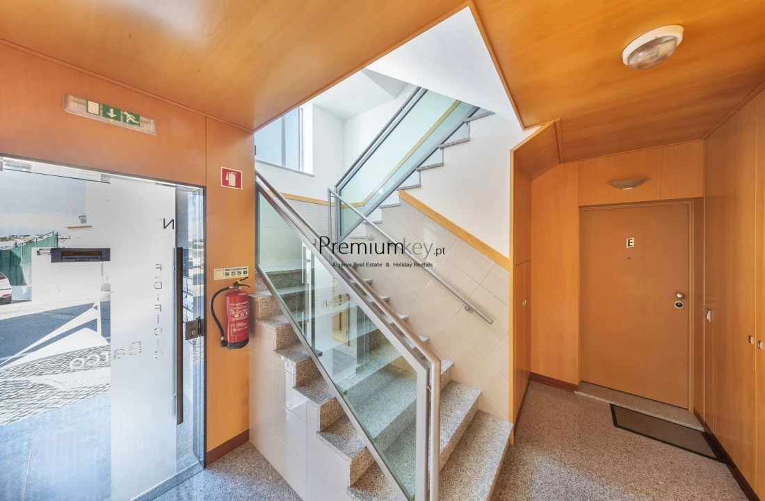 Apartamento T2 para Venda em Albufeira e Olhos de Água Foto 23