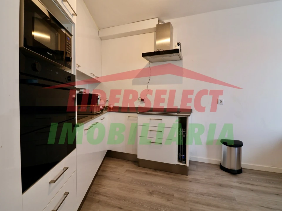 Moradia T2 para Venda em Roliça Foto 4