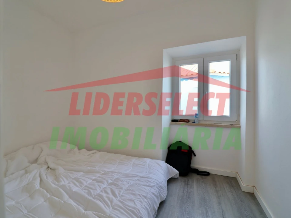 Moradia T2 para Venda em Roliça Foto 11
