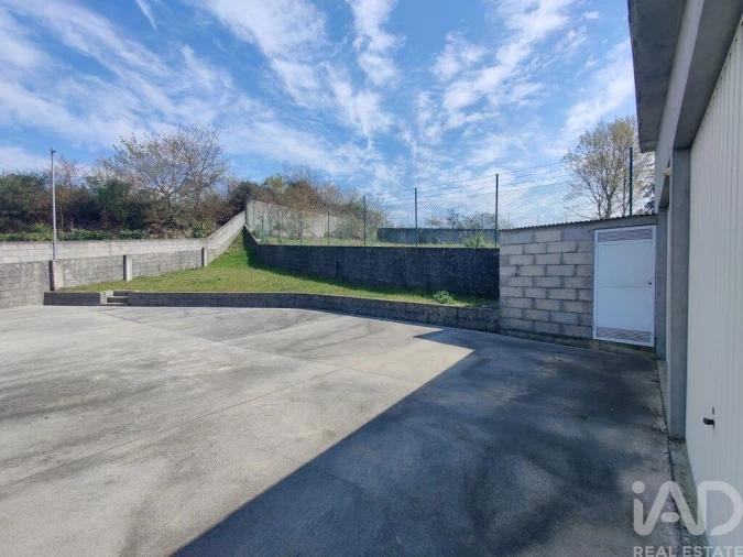 Moradia T3 para Venda em Refontoura Foto 35