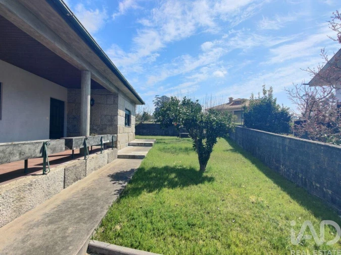 Moradia T3 para Venda em Refontoura Foto 25