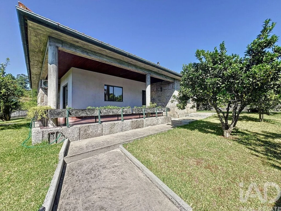 Moradia T3 para Venda em Refontoura Foto 21