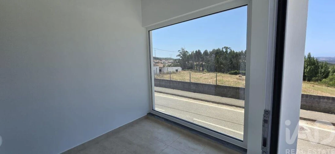 Moradia T3 para Venda em Maxial e Monte Redondo Foto 18
