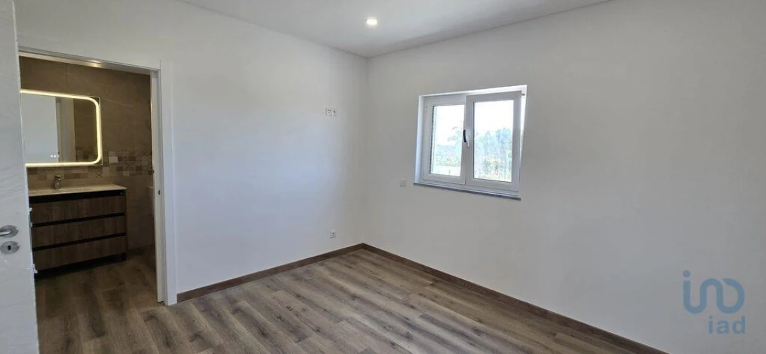 Moradia T3 para Venda em Maxial e Monte Redondo Foto 8