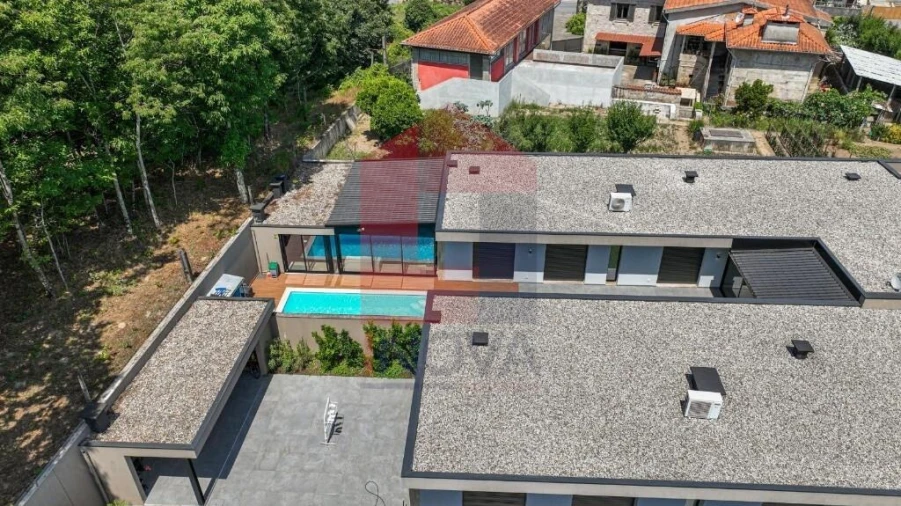 Moradia T3 para Venda em Vila Verde e Barbudo Foto 32