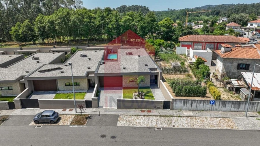 Moradia T3 para Venda em Vila Verde e Barbudo Foto 38