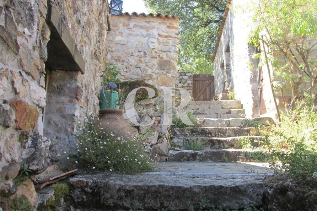 Moradia T7 para Venda em Cumeeira Foto 23