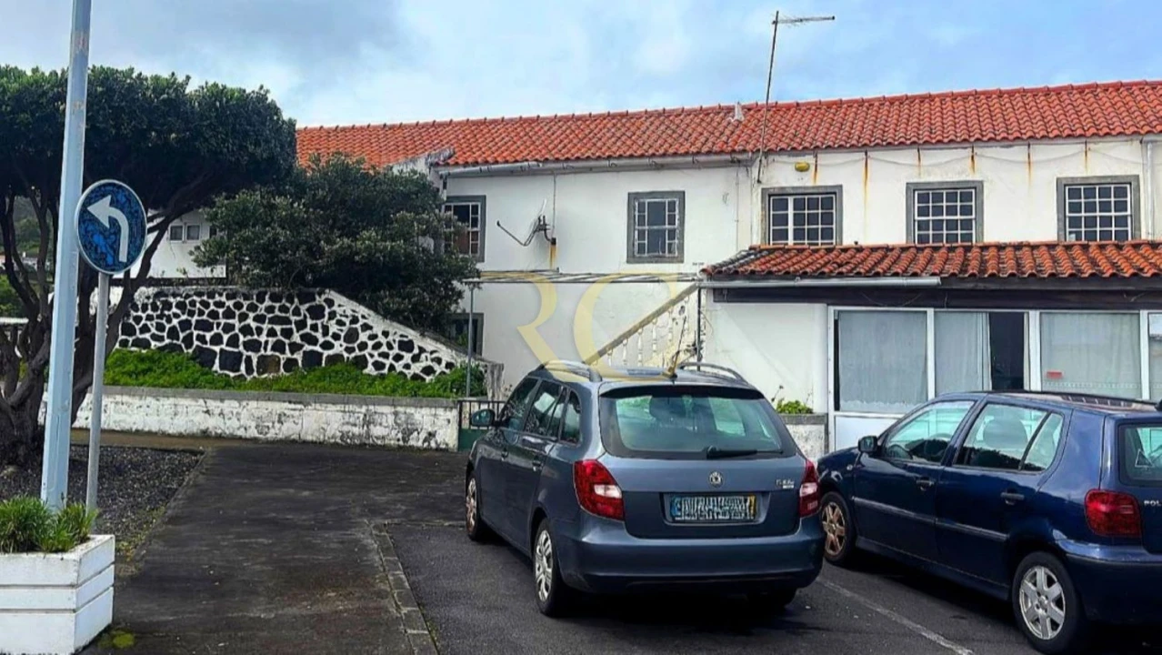 Moradia T9 para Venda em São Roque do Pico Foto 19