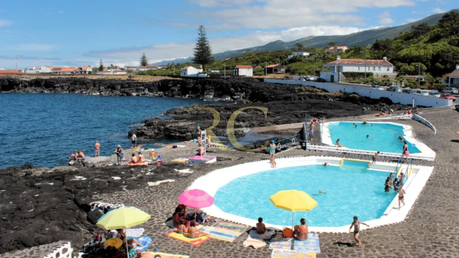 Moradia T9 para Venda em São Roque do Pico Foto 23