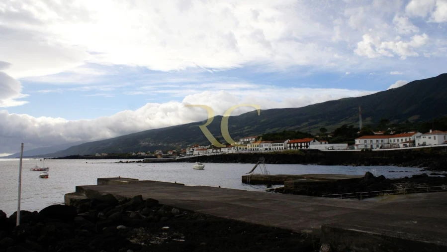 Moradia T9 para Venda em São Roque do Pico Foto 22