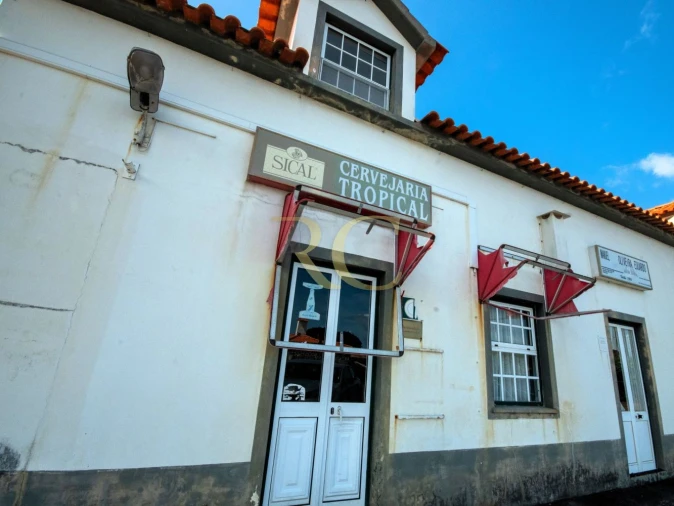 Moradia T9 para Venda em São Roque do Pico Foto 9