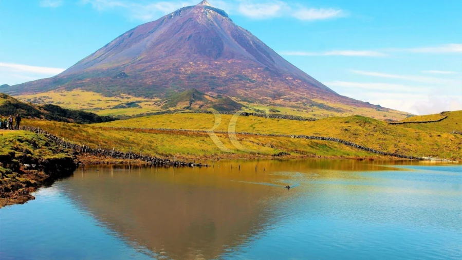 Moradia T9 para Venda em São Roque do Pico Foto 26