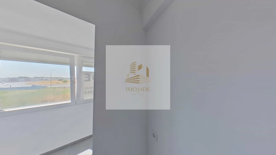 Apartamento T2 para Venda em Camarate, Unhos e Apelação Foto 10