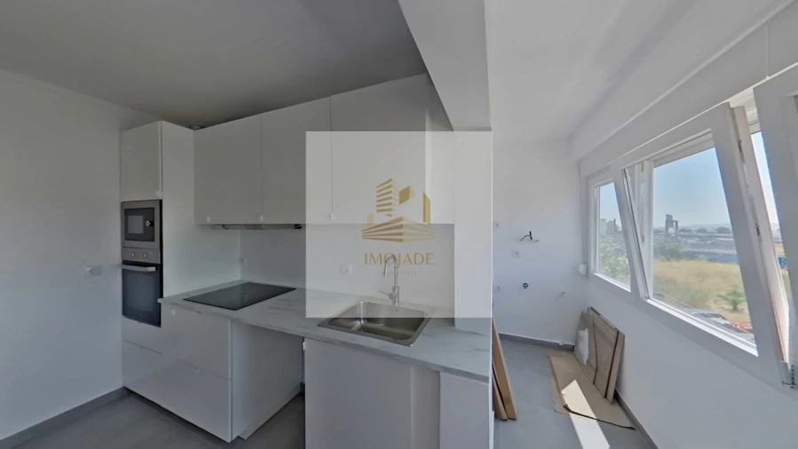 Apartamento T2 para Venda em Camarate, Unhos e Apelação Foto 3