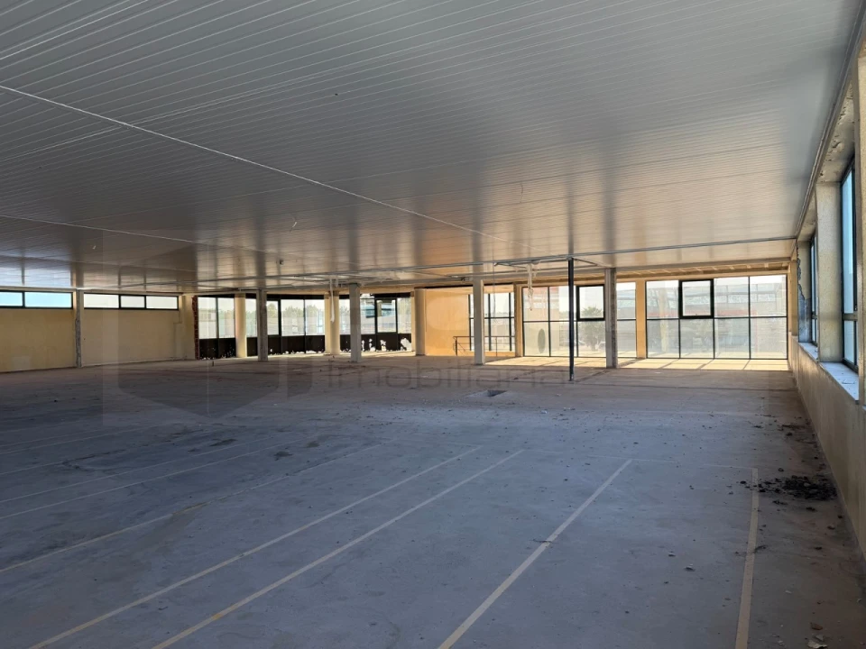 Armazém para Venda em Gafanha da Encarnação Foto 2