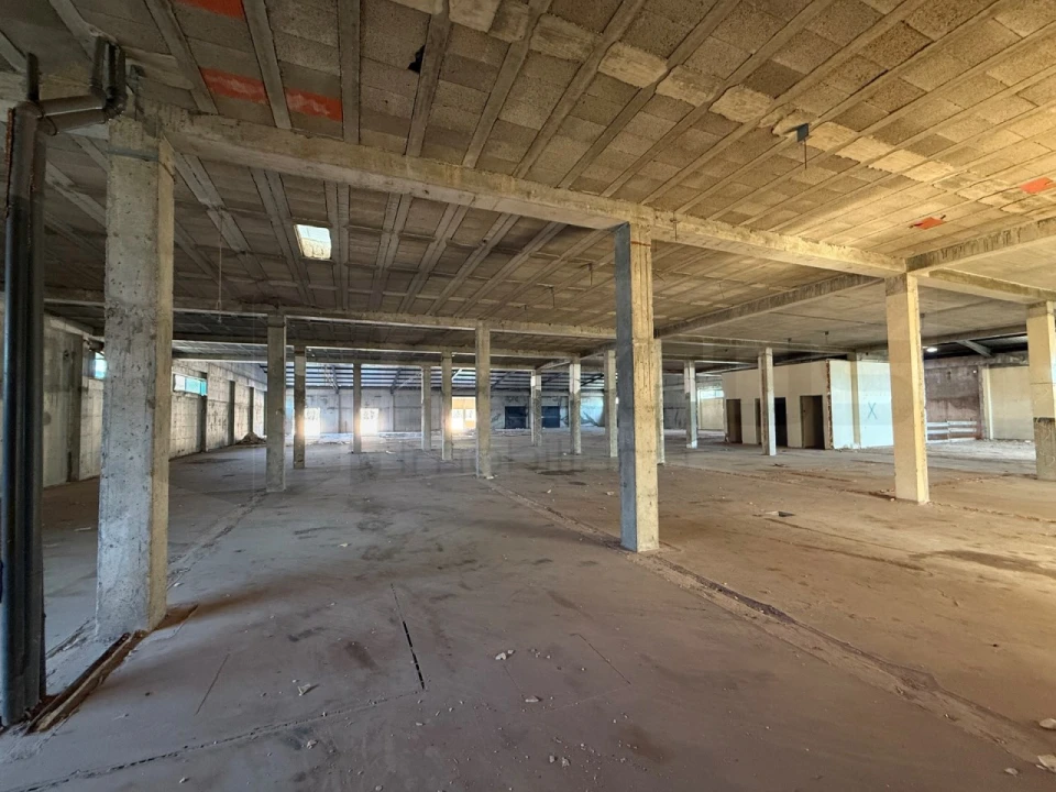 Armazém para Venda em Gafanha da Encarnação Foto 8