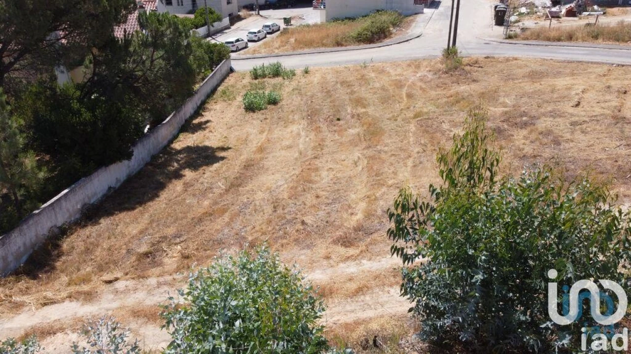Terreno para Venda em Alcanede Foto 1