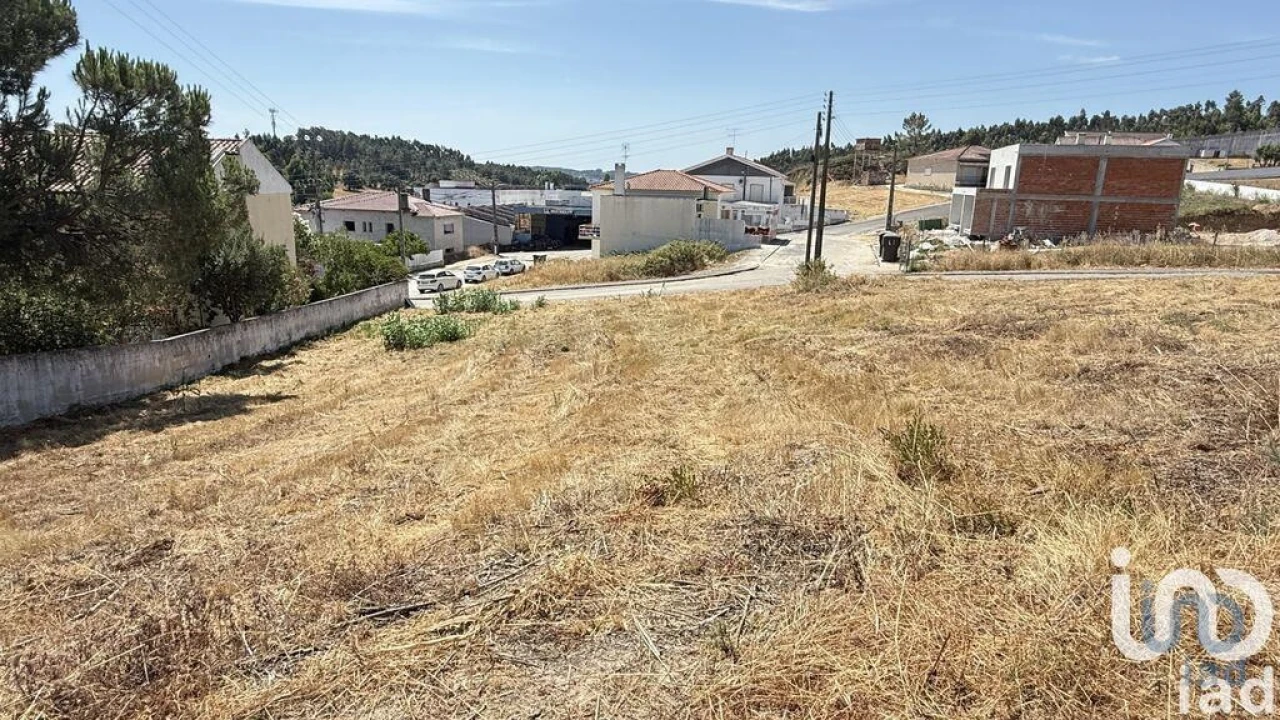 Terreno para Venda em Alcanede Foto 3