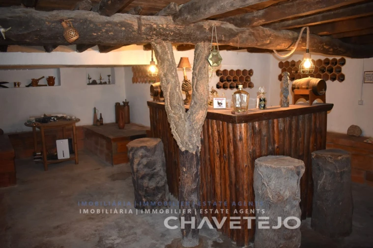 Moradia T4 para Venda em Lavegadas Foto 21