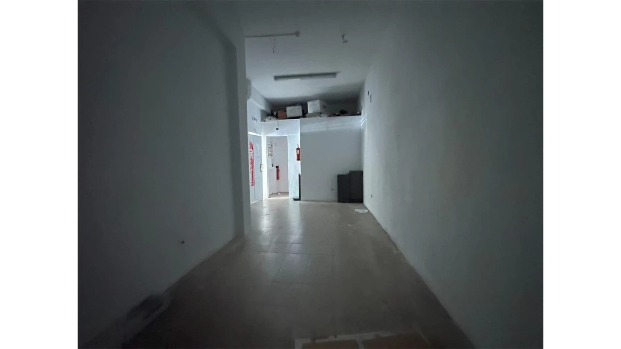 Loja para Arrendamento em Almada, Cova da Piedade, Pragal e Cacilhas Foto 4