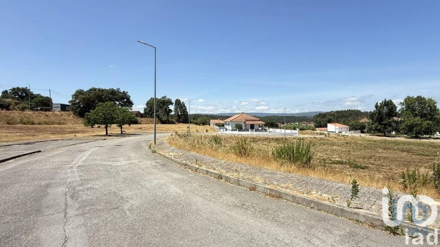 Terreno para Venda em Alcanede Foto 4