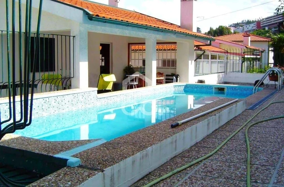 Moradia T5 para Venda em Mesão Frio Foto 3