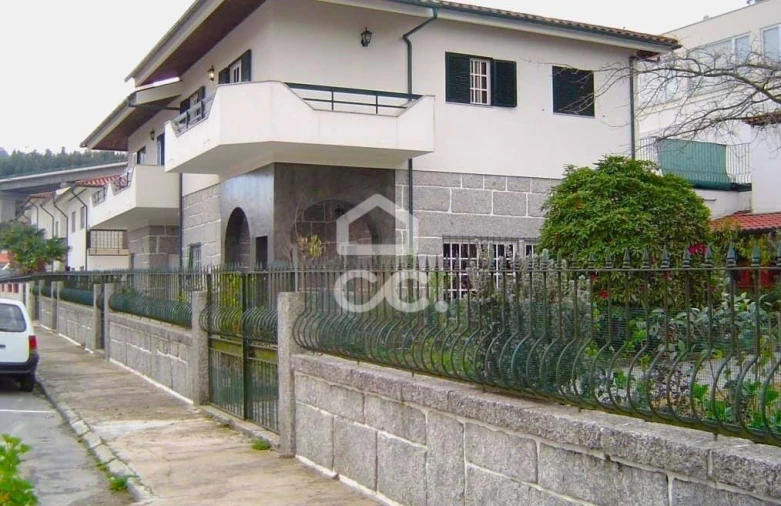 Moradia T5 para Venda em Mesão Frio Foto 8