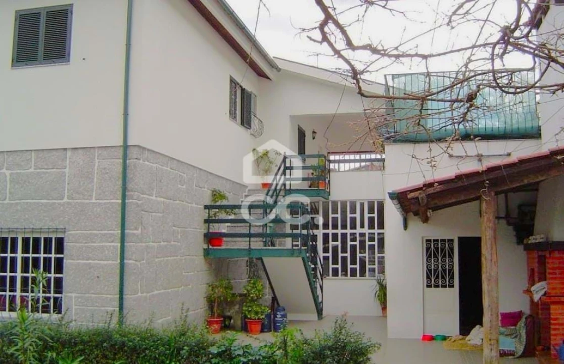 Moradia T5 para Venda em Mesão Frio Foto 9