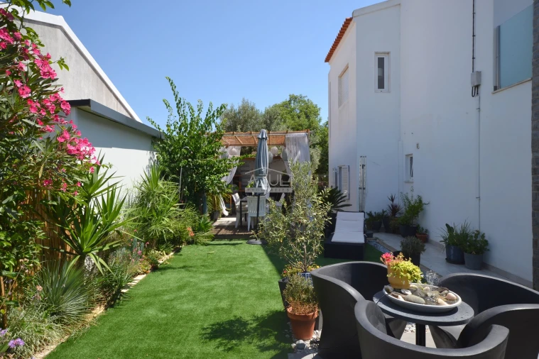 Apartamento T2 para Venda em Ferreiras Foto 5