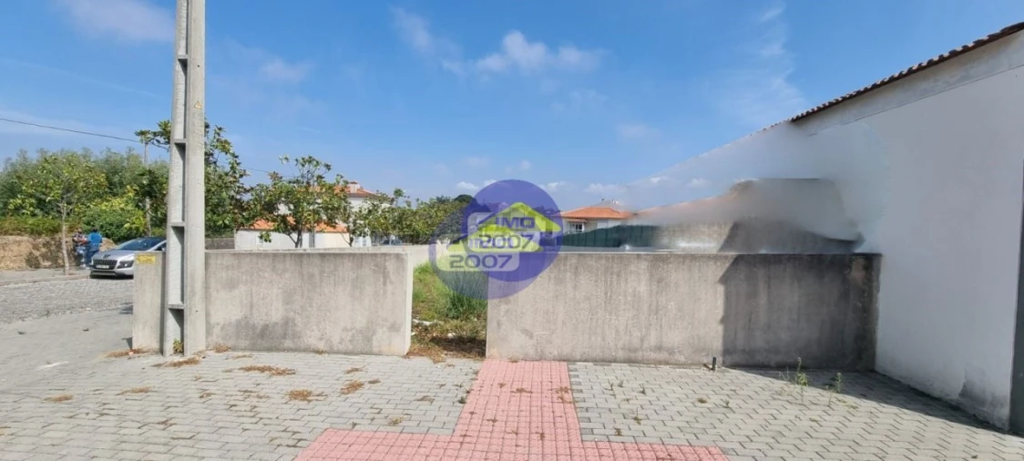 Terreno para Venda em Paços de Brandão Foto 10