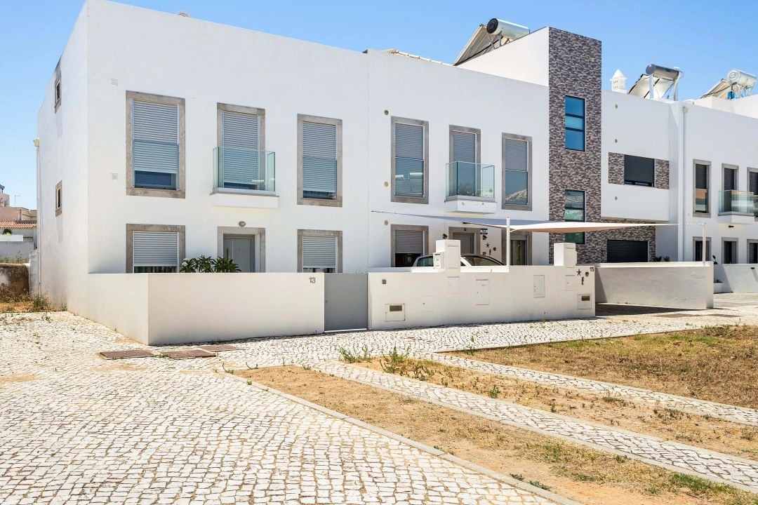 Moradia T3 para Venda em Olhão Foto 1